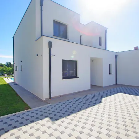 With Private Pool In Village Holiday home *